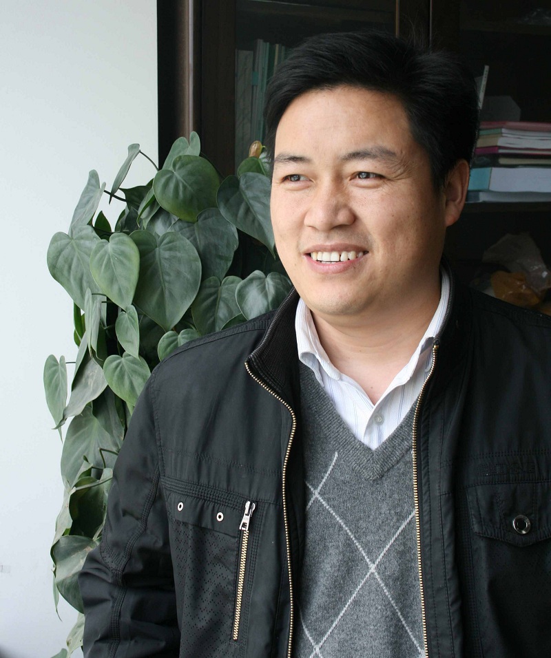 优秀共产党员-王长波